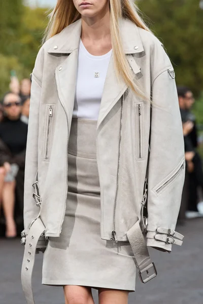 Look 67